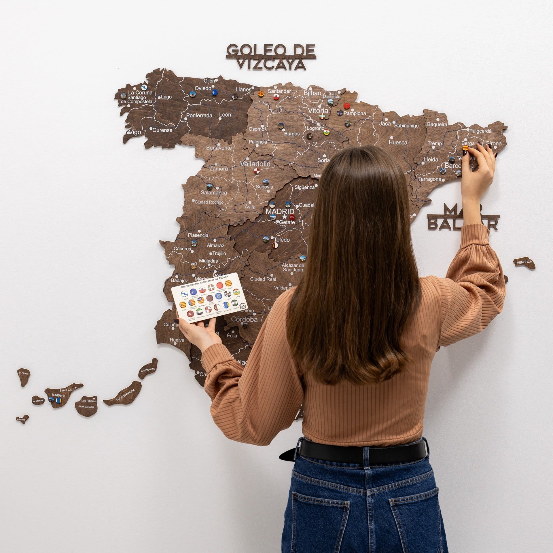 Spain Flag and Landmark Art Pins Set – Educational Wall Decor