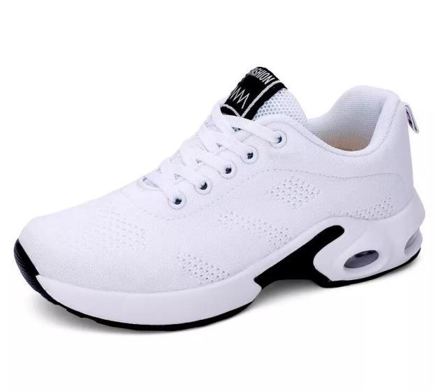 Women's lightweight breathable athletic sneakers with air cushion sole and lace-up design