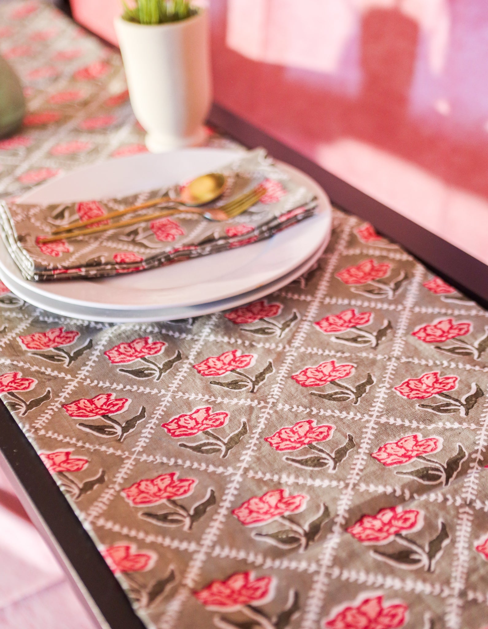 Noor Pure Linen Handprinted Table Runner in Olive and Pink