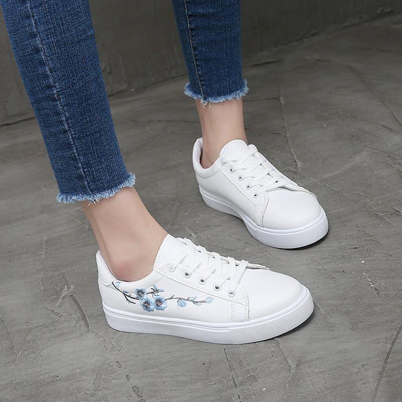 Women's White Platform Sneakers PU Leather Casual Lace-Up Shoes