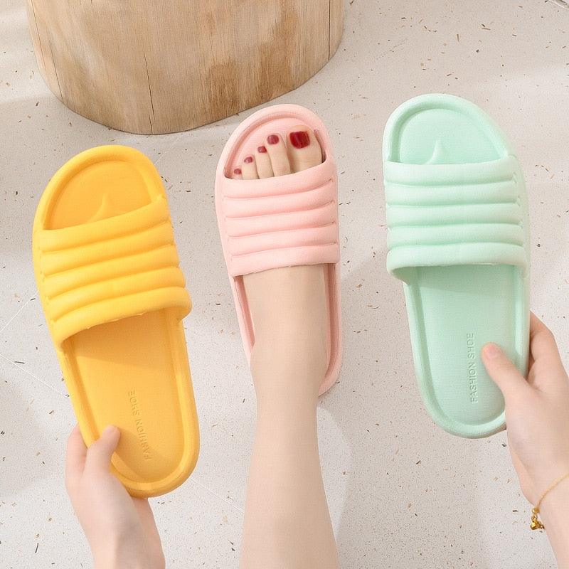 Women's Lightweight EVA Indoor Bathroom Slippers Quick-Dry