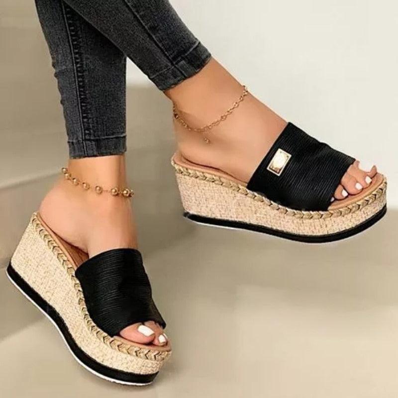 Women's Platform Flip Flops Casual Bohemian Beach Sandals