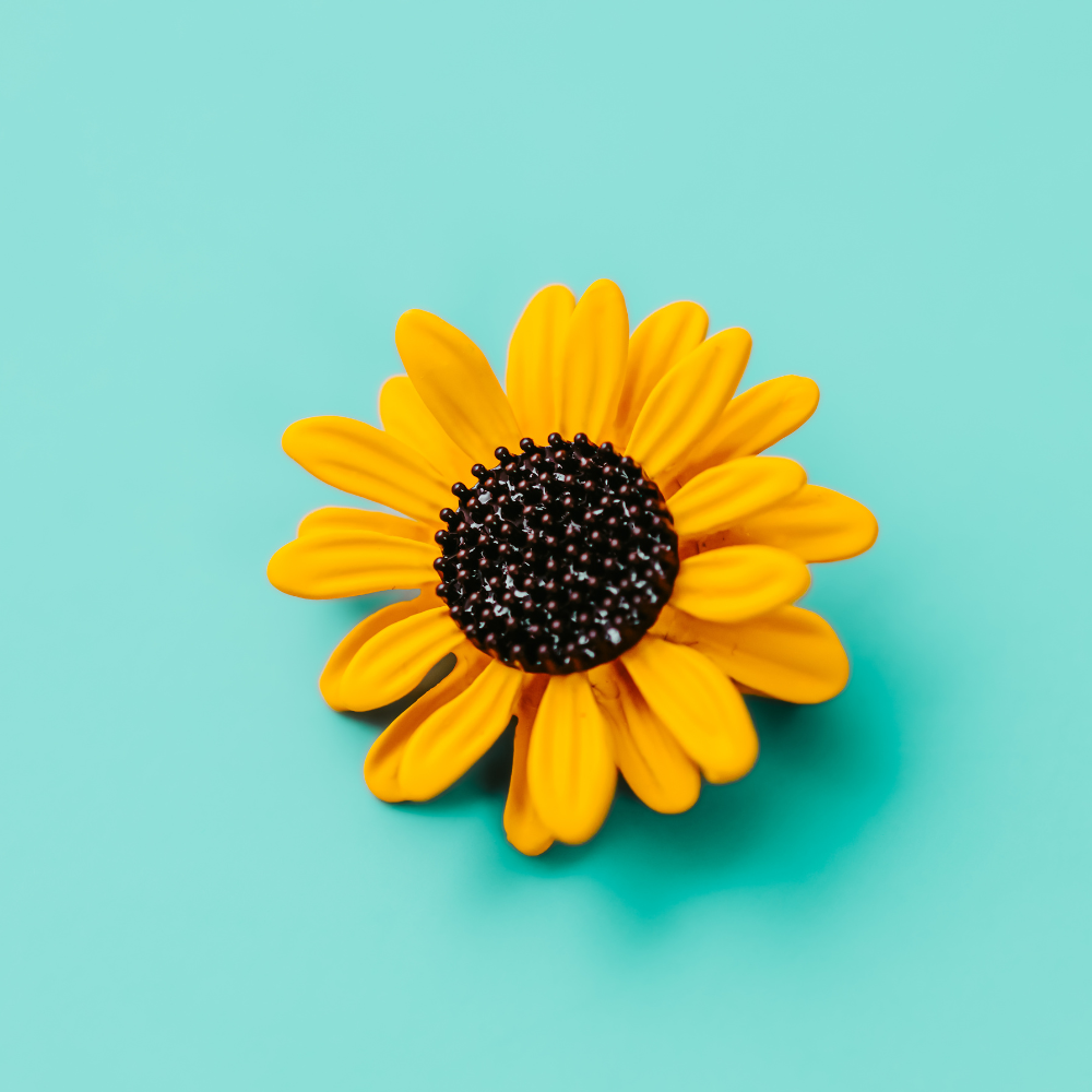Sunflower Enamel Pin – Realistic Yellow Flower Lapel Pin for Jackets & Gifts