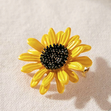 Sunflower Enamel Pin – Realistic Yellow Flower Lapel Pin for Jackets & Gifts