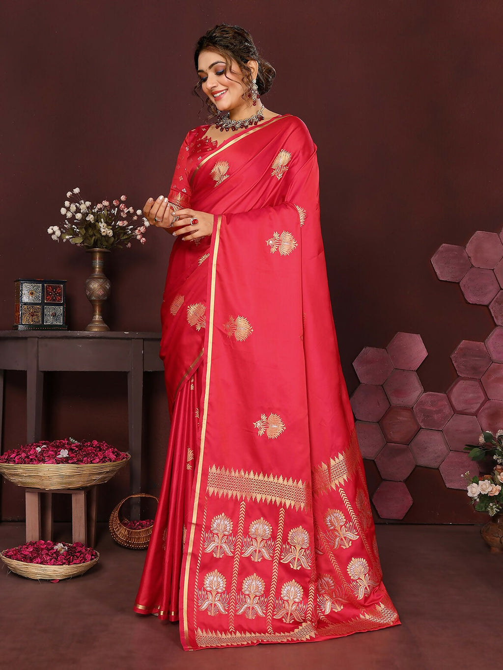 Reddish-Pink Floral Motif Banarasi Silk Saree with Blouse Piece