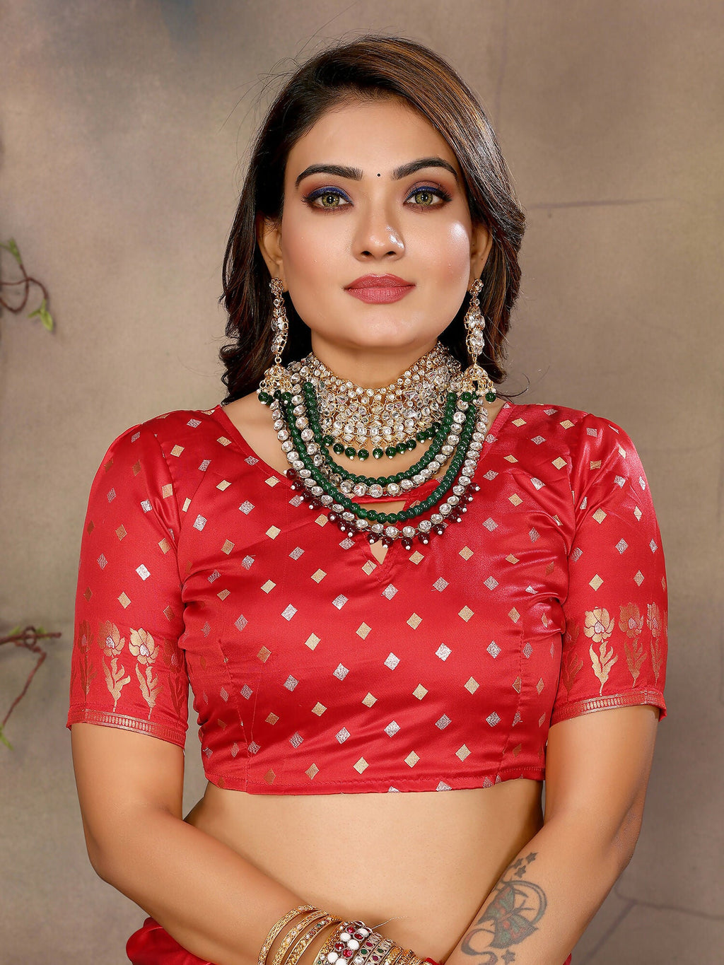Red Floral & Botanical Motif Satin Silk Banarasi Saree