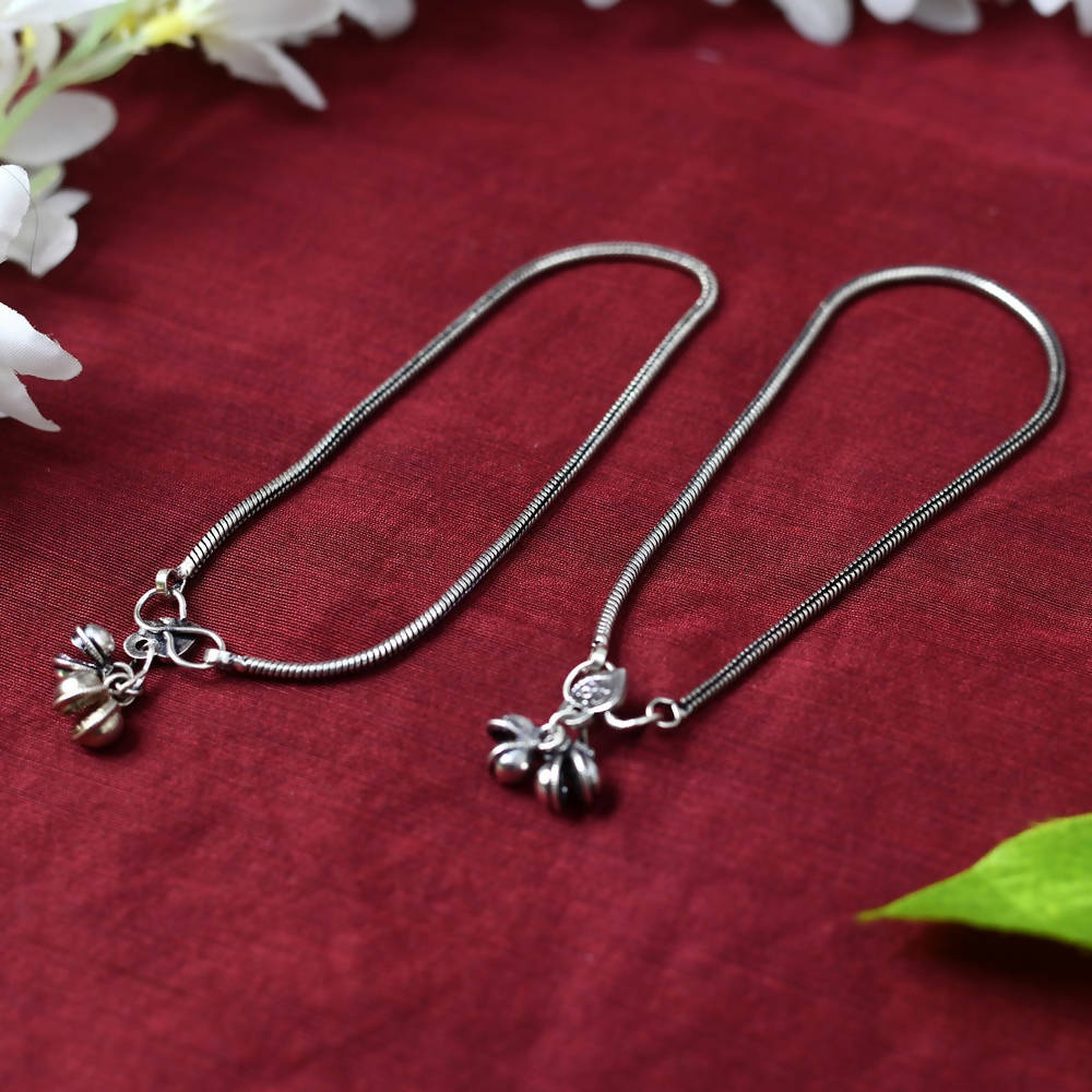 Simple Oxidised Silver Anklets – Minimalist Traditional Payal