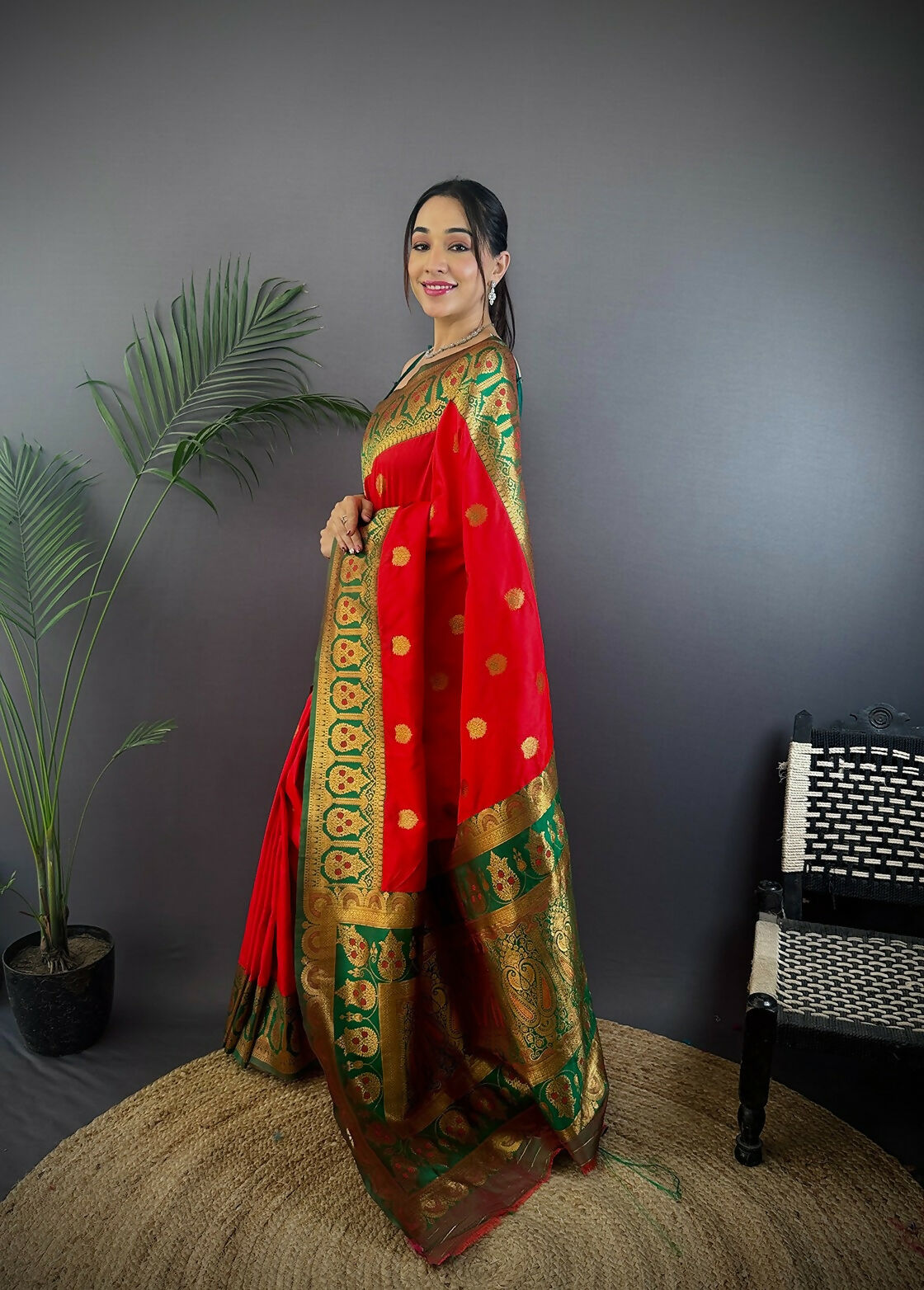 Green Butti Banarasi Soft Silk Saree with Unstitched Blouse