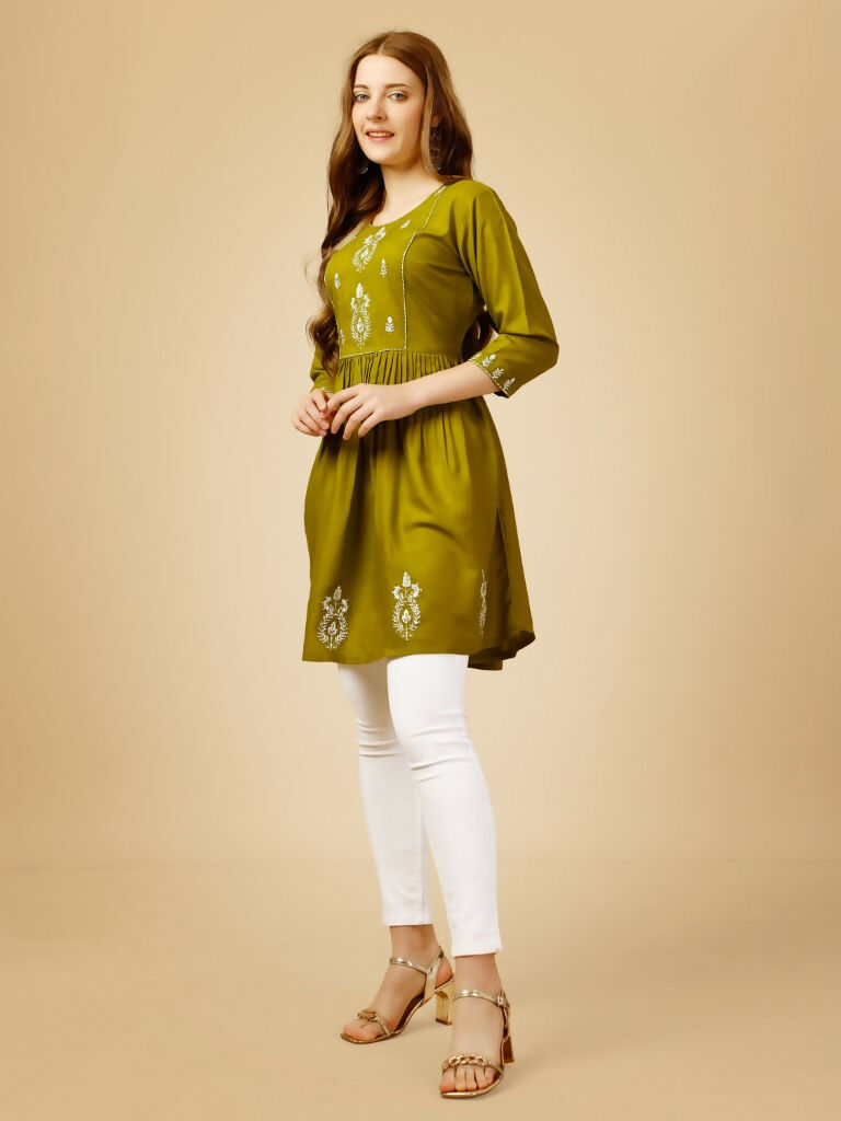 Women's Mehendi Green Embroidered A-Line Casual Top, 3/4 Sleeve