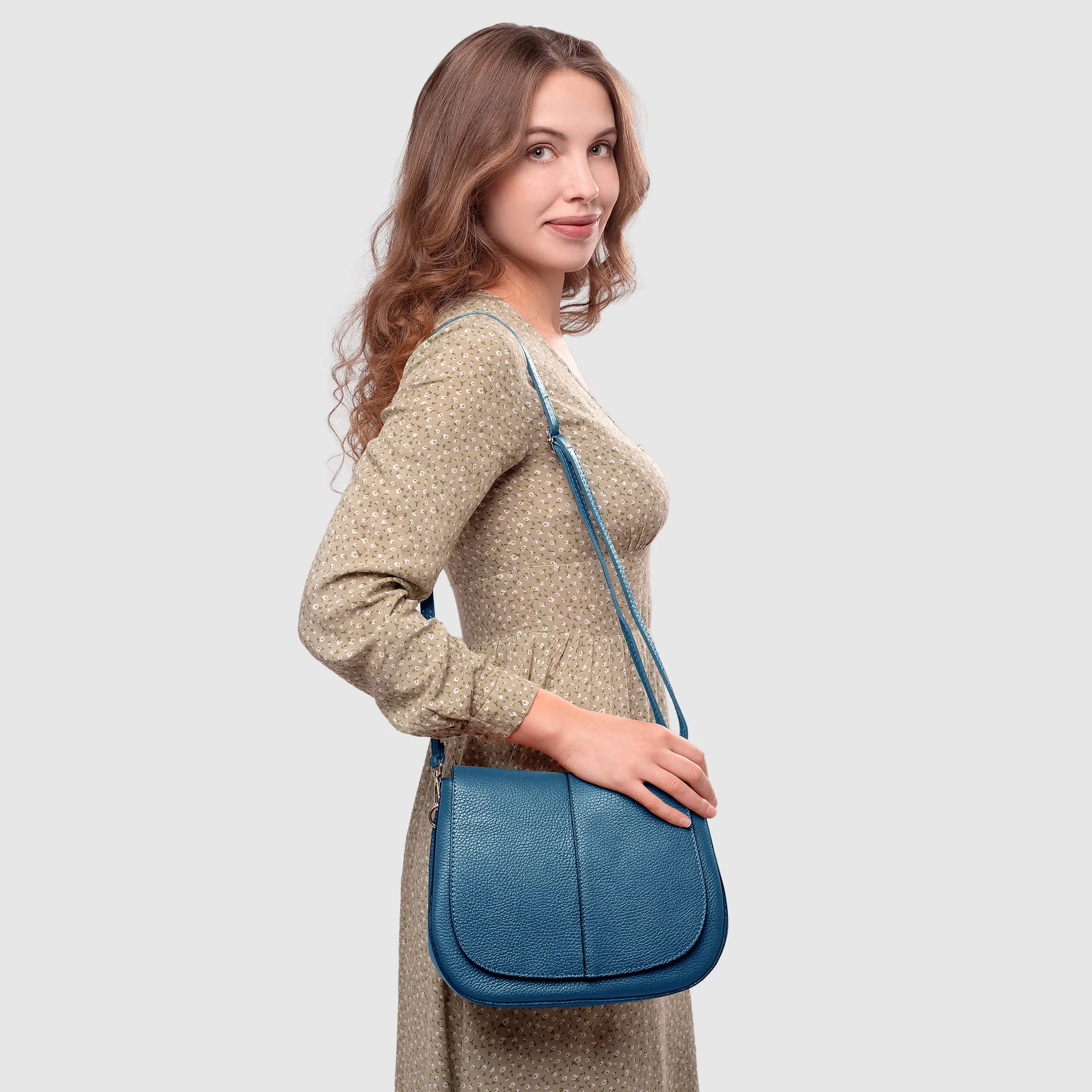 Italian Calf Leather Shoulder Bag – Structured Minimalist Purse