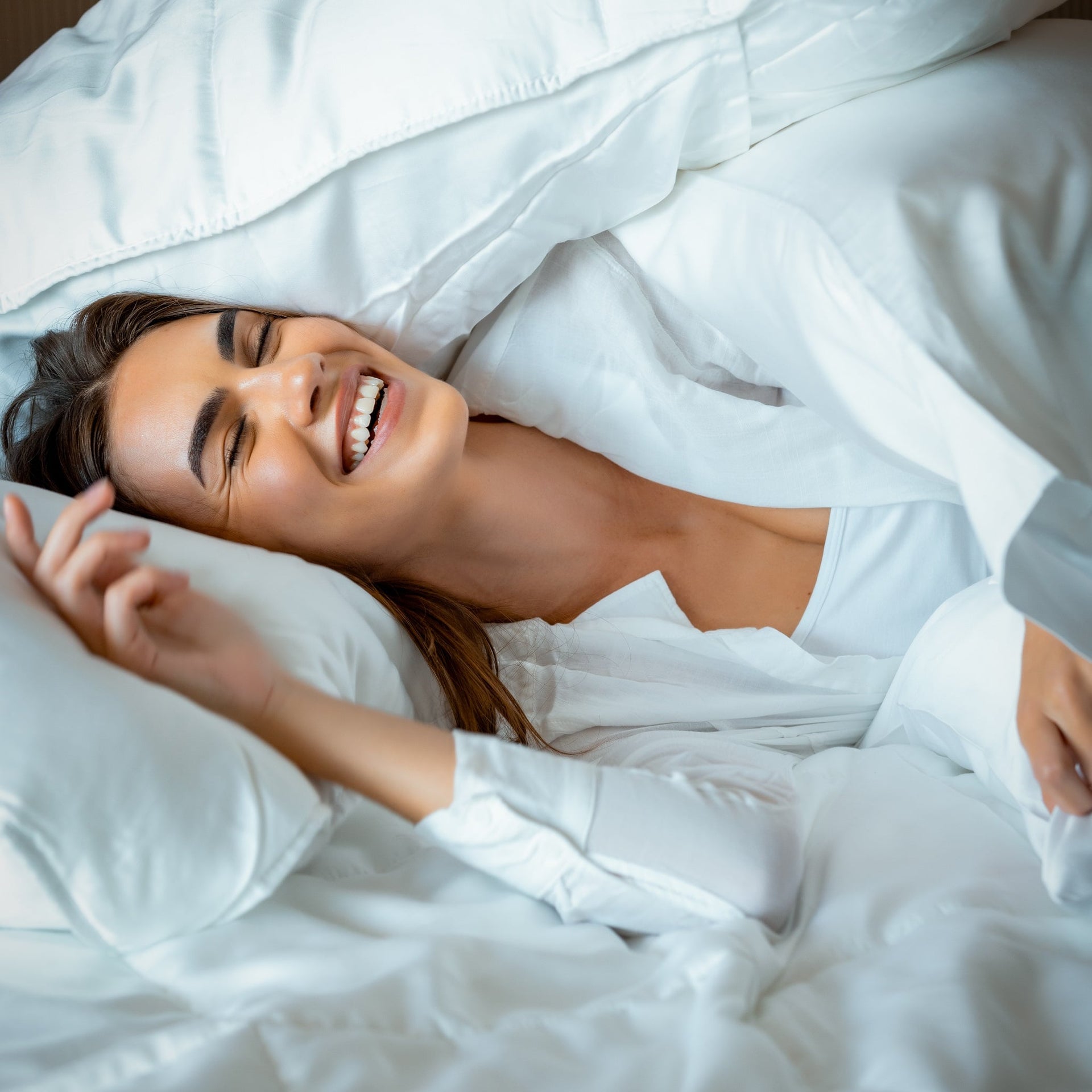 Cooling Comforter Set – Temperature-Regulating Eucalyptus Silk Comforter & Pillow Shams
