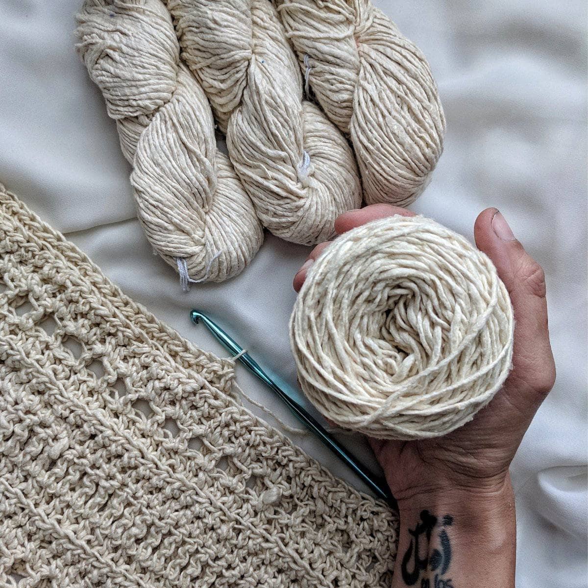 Driftwood Tee Crochet Kit - Cozy Silk Roving Worsted Weight Yarn