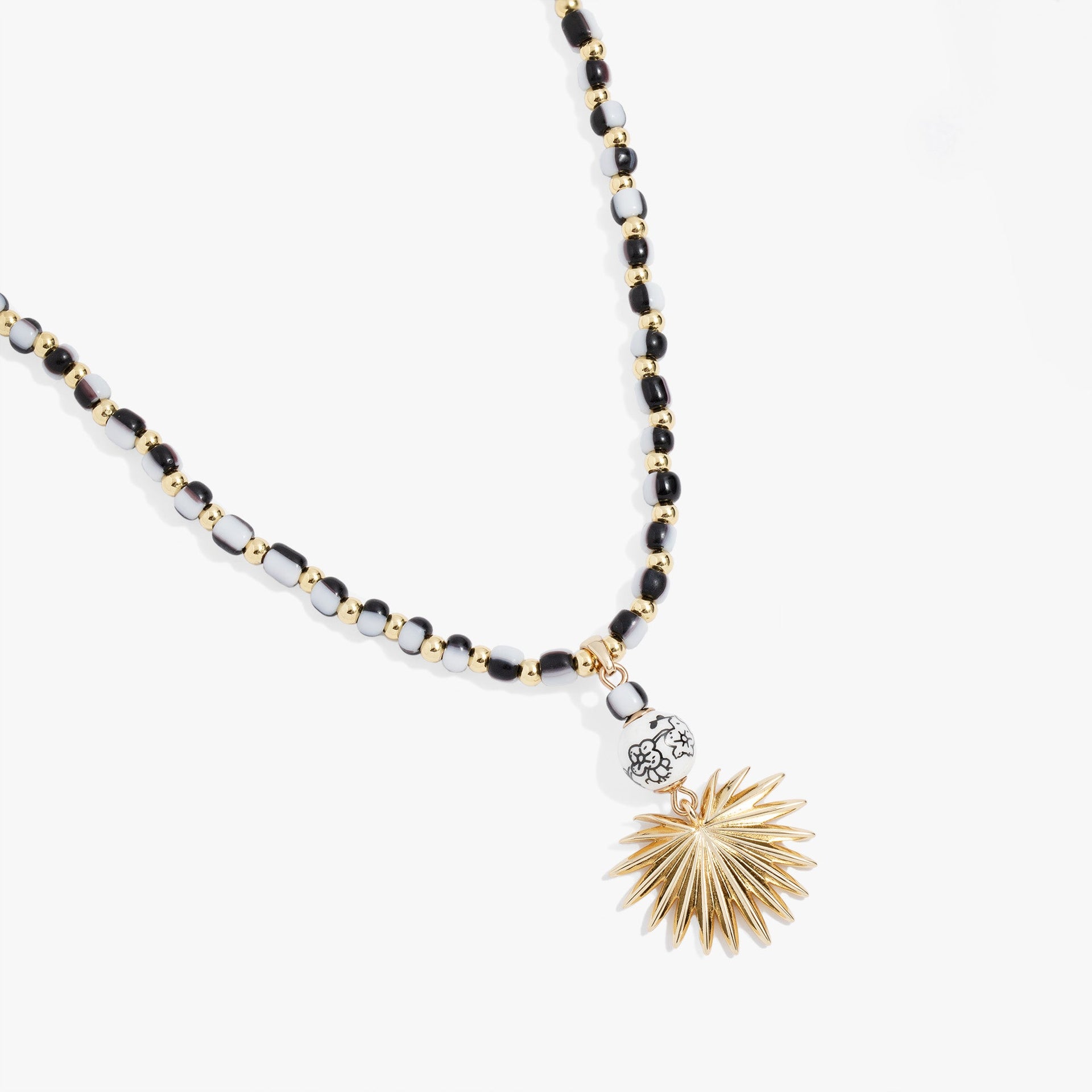 Toile Beaded Palm Pendant Necklace in Black and White Glass