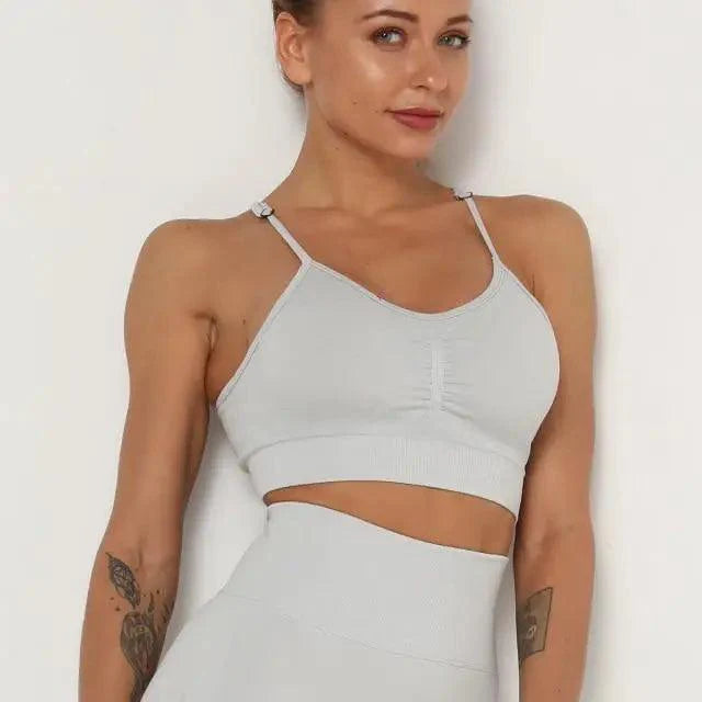 Seamless Scoop Neck Cropped Sports Bra - Fitted Athletic Gym Top