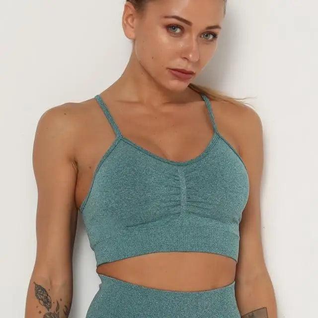 Seamless Scoop Neck Cropped Sports Bra - Fitted Athletic Gym Top