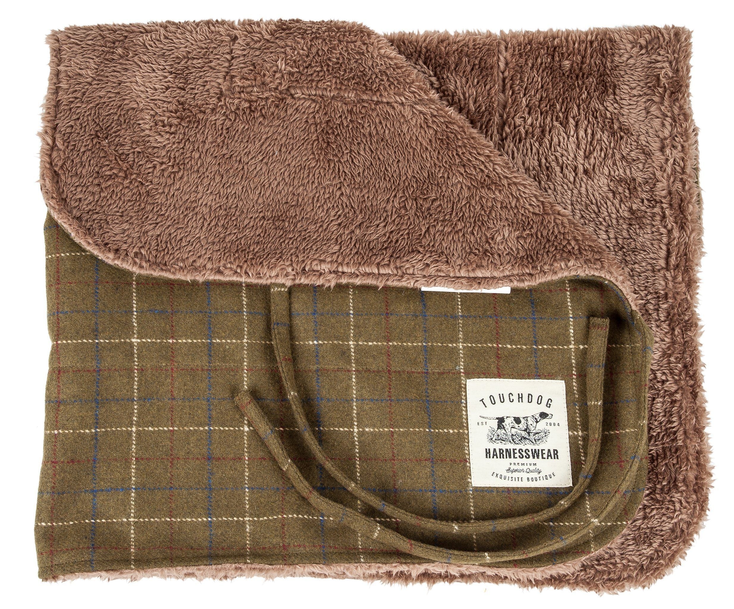 Touchdog ® 2-In-1 Windowpane Plaid Dog Jacket and Matching Reversible Dog Mat