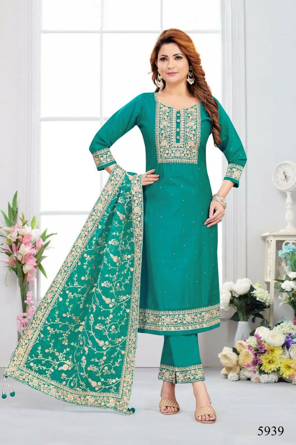 Rama Green Chinon Silk Kurta Set - Elegant Ethnic 3 Piece Suit