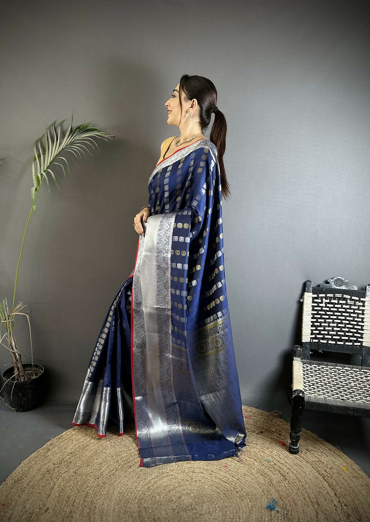 Navy Blue Checked Pattern Soft Silk Kanjivaram Saree