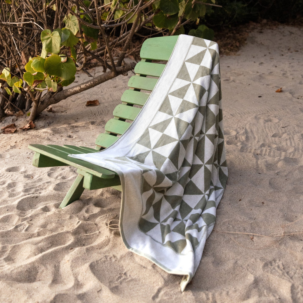 Sage Green Australian Cotton Geometric Bath Towel 600 GSM - Image 2