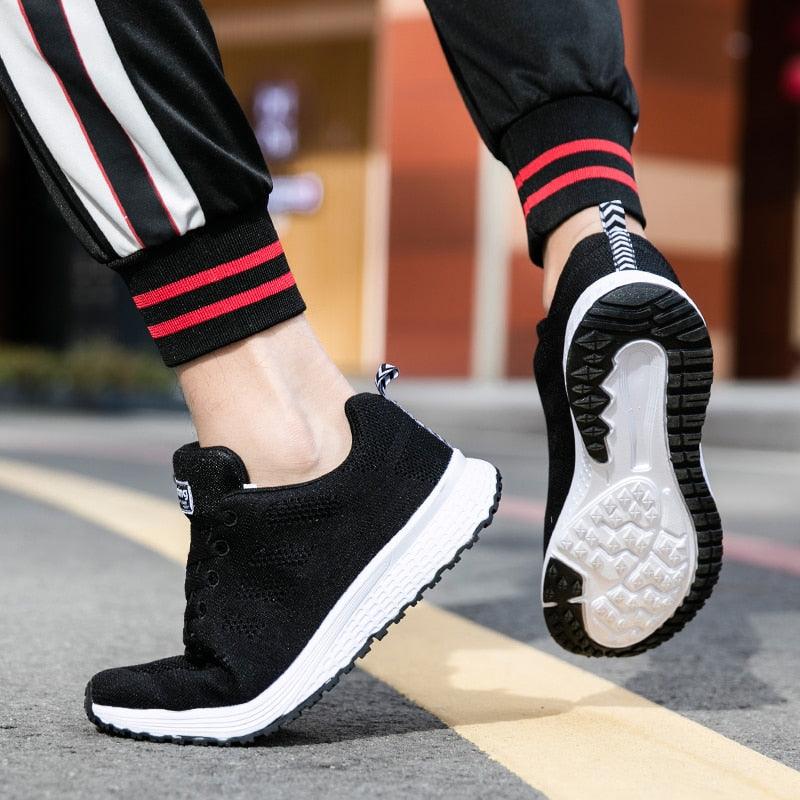 Unisex White Mesh Sports Trainers - Breathable Summer Casual Shoes