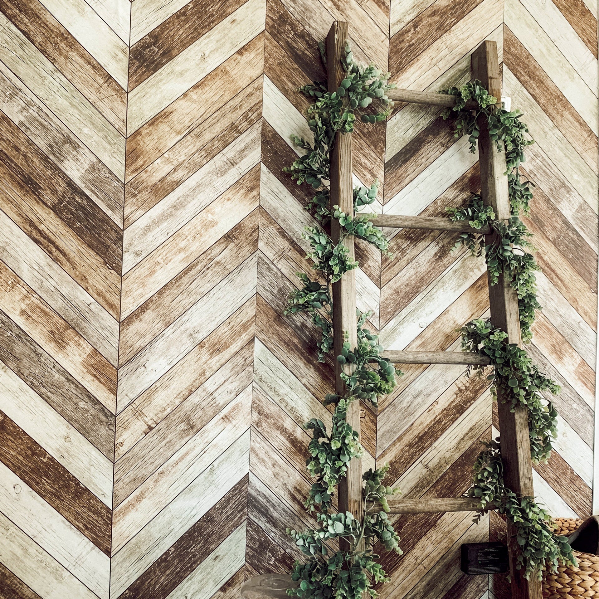 Rustic brown and tan geometric Courtney wallpaper