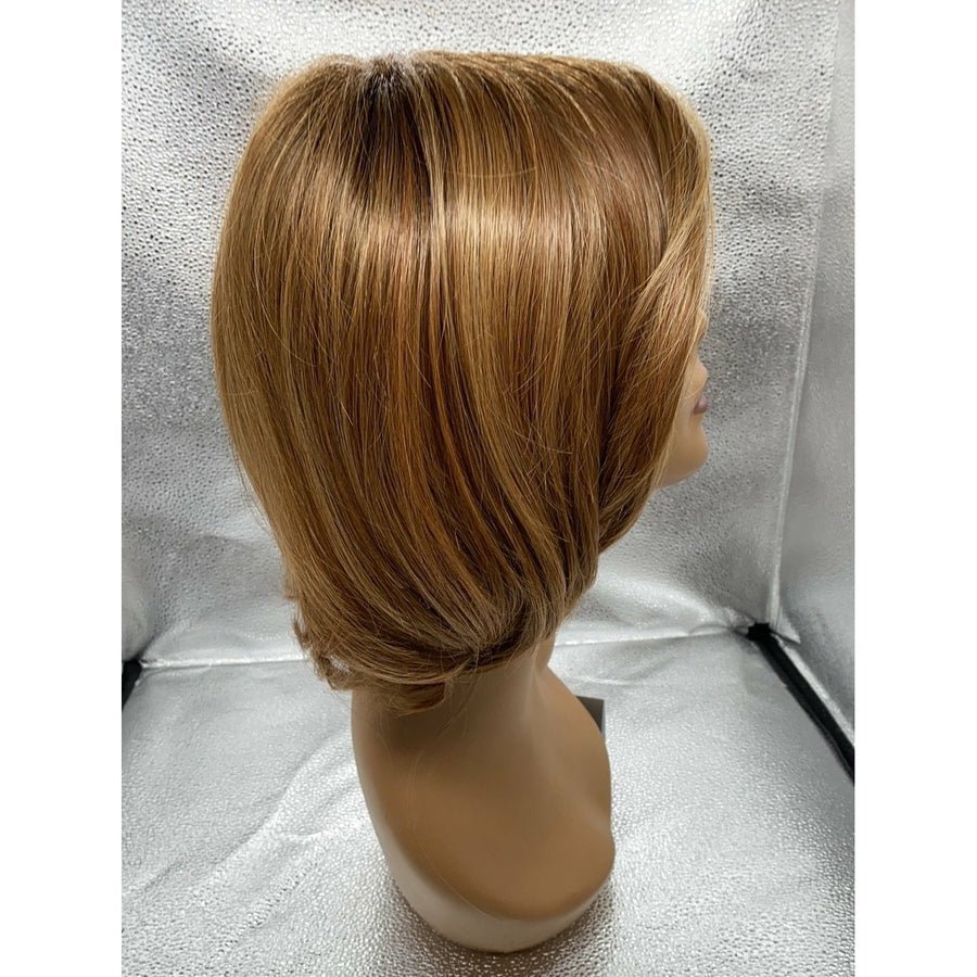 Upstage Wig: Natural Layered Cut in Multi-Tonal Brown and Blonde