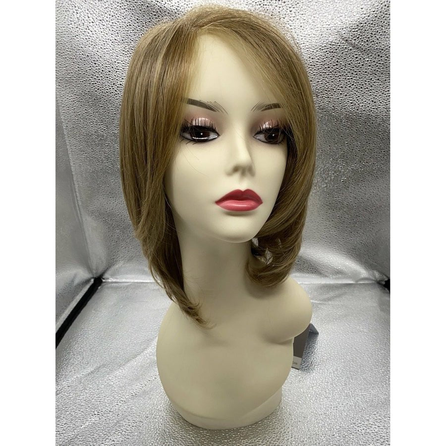 Upstage Wig: Natural Layered Cut in Multi-Tonal Brown and Blonde