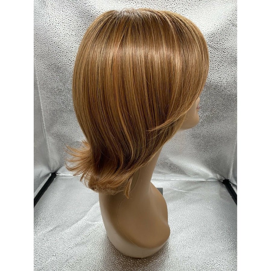 Upstage Wig: Natural Layered Cut in Multi-Tonal Brown and Blonde
