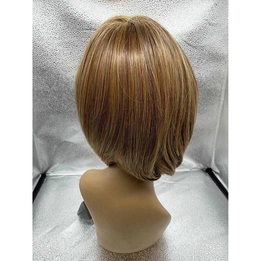 Upstage Wig: Natural Layered Cut in Multi-Tonal Brown and Blonde