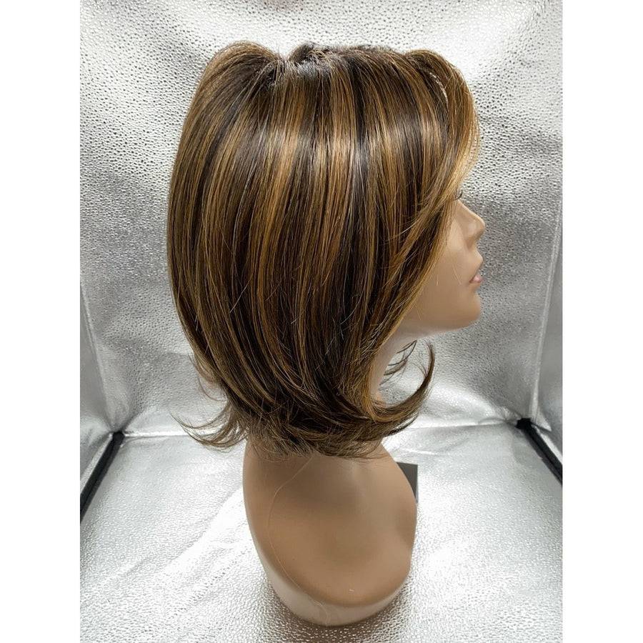 Upstage Wig: Natural Layered Cut in Multi-Tonal Brown and Blonde