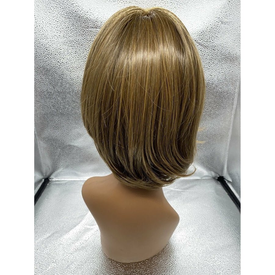 Upstage Wig: Natural Layered Cut in Multi-Tonal Brown and Blonde
