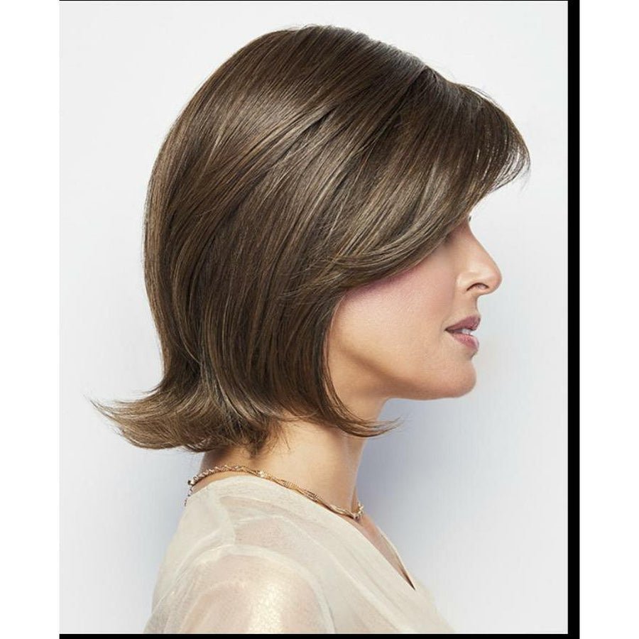 Upstage Wig: Natural Layered Cut in Multi-Tonal Brown and Blonde