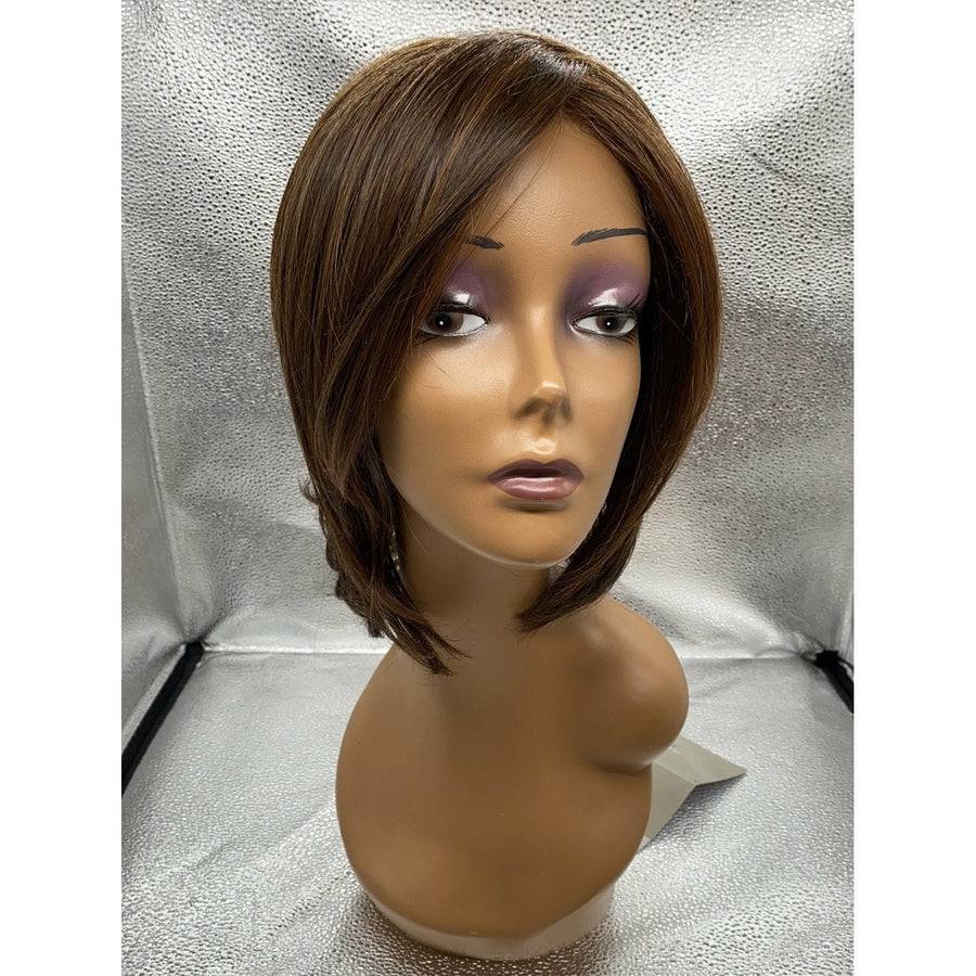 Upstage Wig: Natural Layered Cut in Multi-Tonal Brown and Blonde