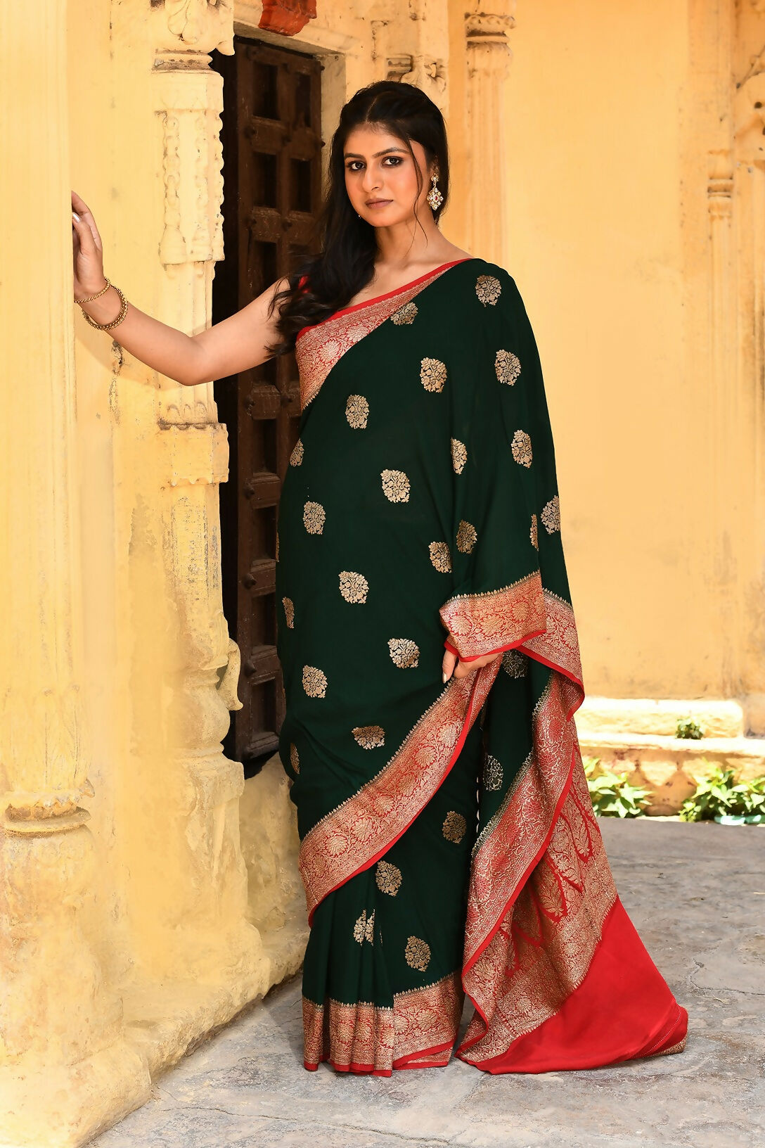 Emerald Green Crepe Chiffon Handloom Banarasi Silk Saree