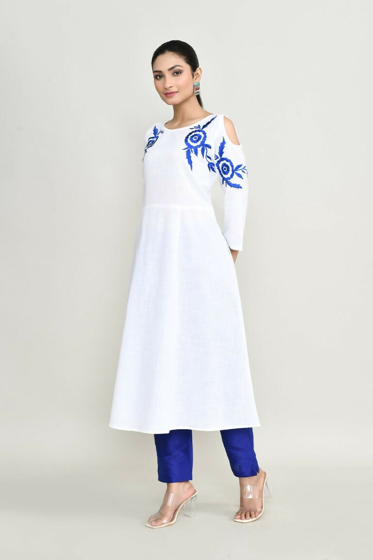 Women's White Rayon Tunic with Intricate Embroidery