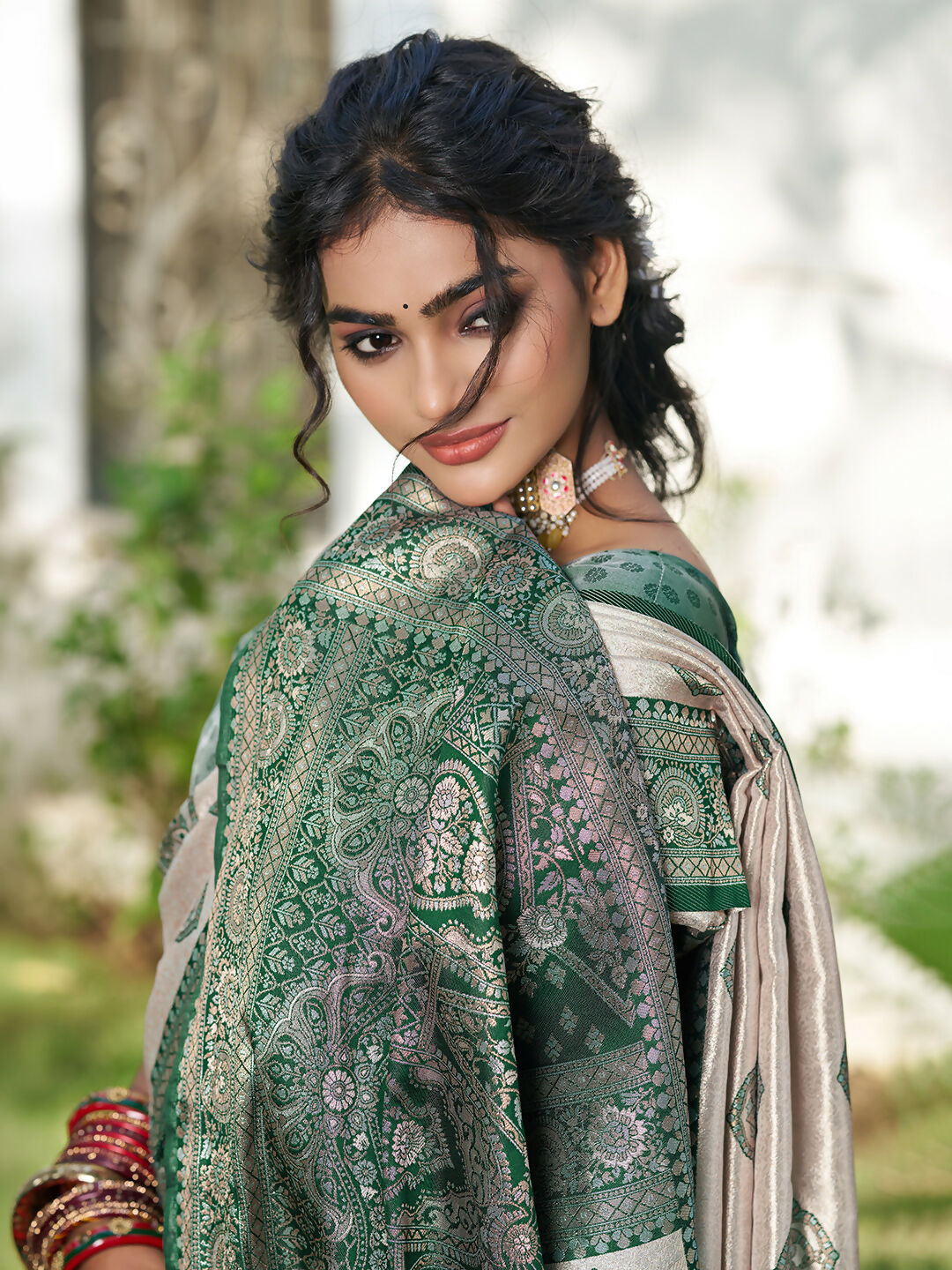 Cream and Dark Green Silk Blend Saree Traditional Ethnic Wear