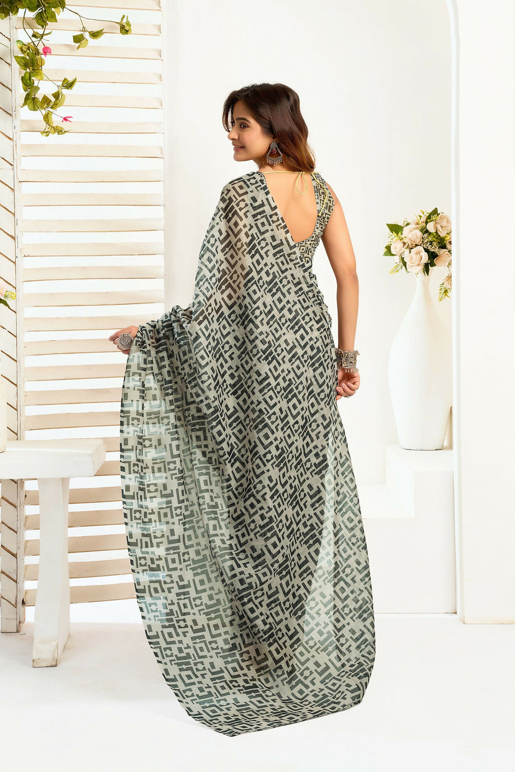 Grey Geometric Color Block Linen Ready To Wear Saree