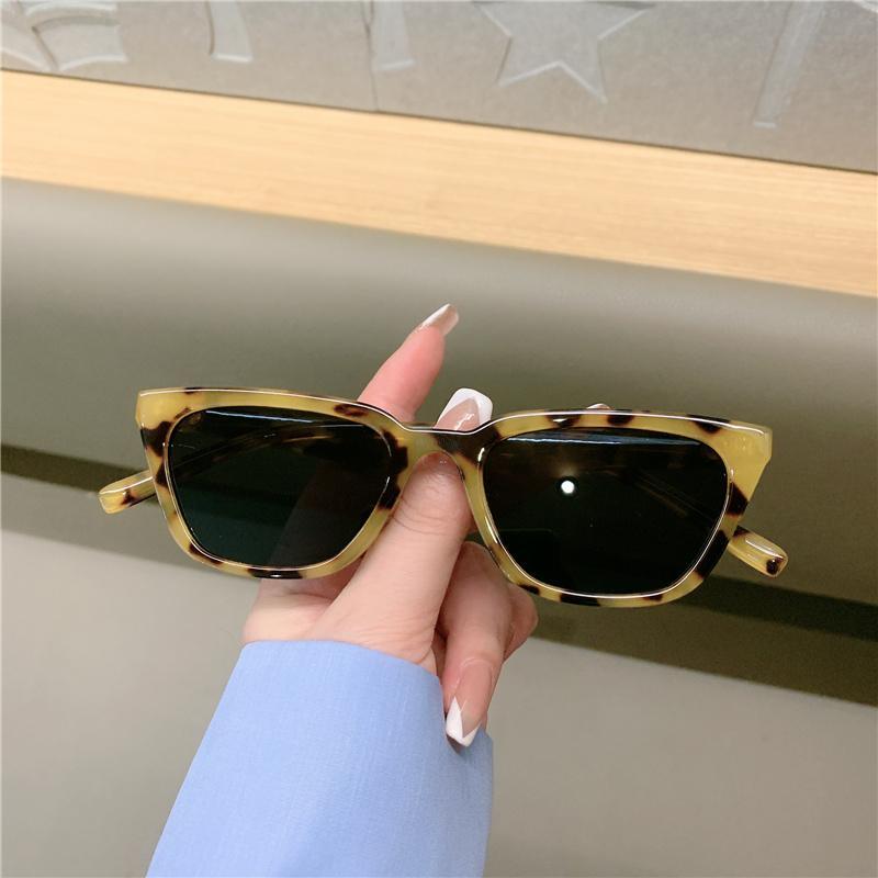 Vintage Narrow Cat Eye Sunglasses Retro Designer Style Shades