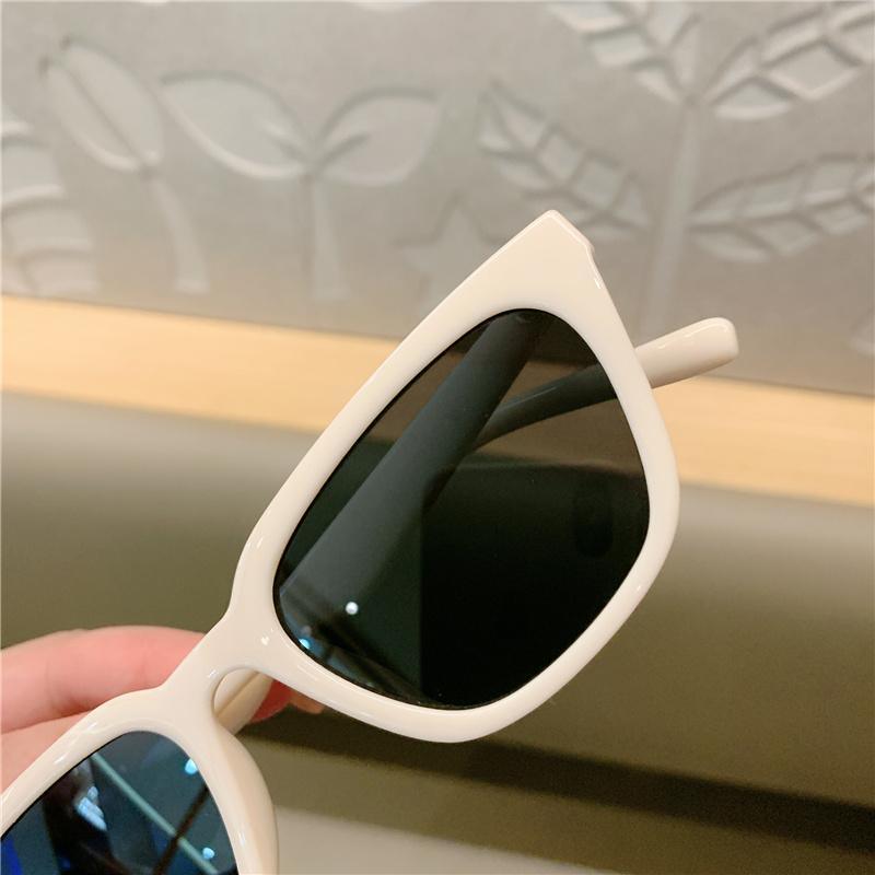 Vintage Narrow Cat Eye Sunglasses Retro Designer Style Shades