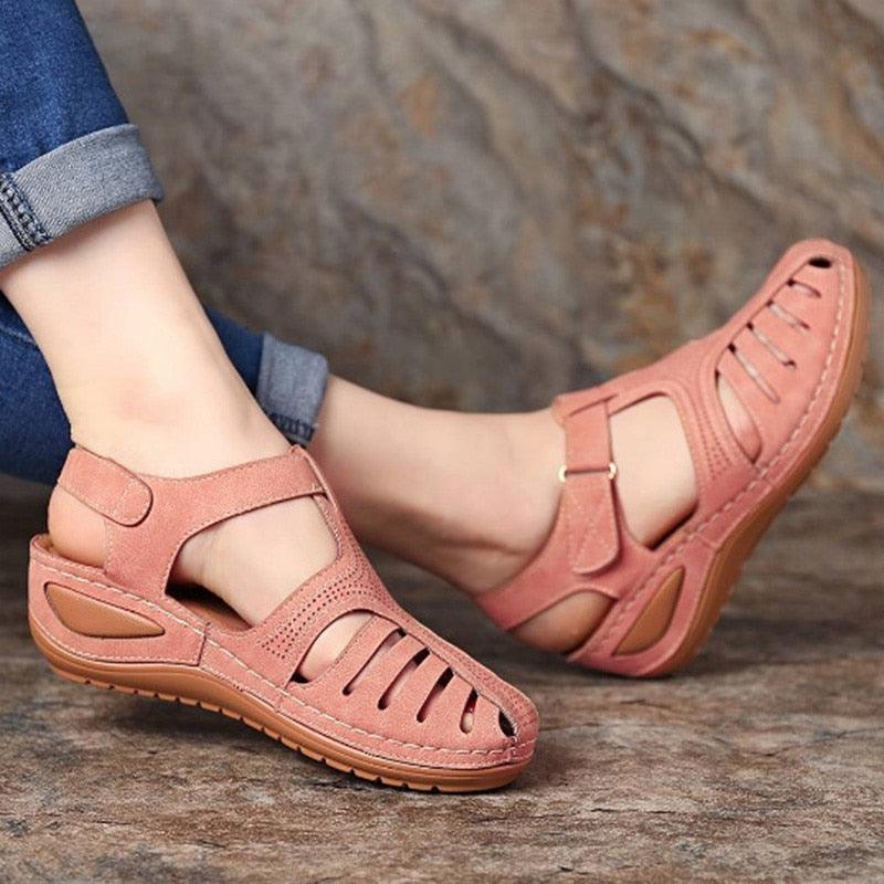 Women's Vintage Closed Toe Platform Sandals - Comfort Walking Shoe