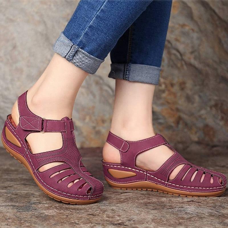 Women's Vintage Closed Toe Platform Sandals - Comfort Walking Shoe