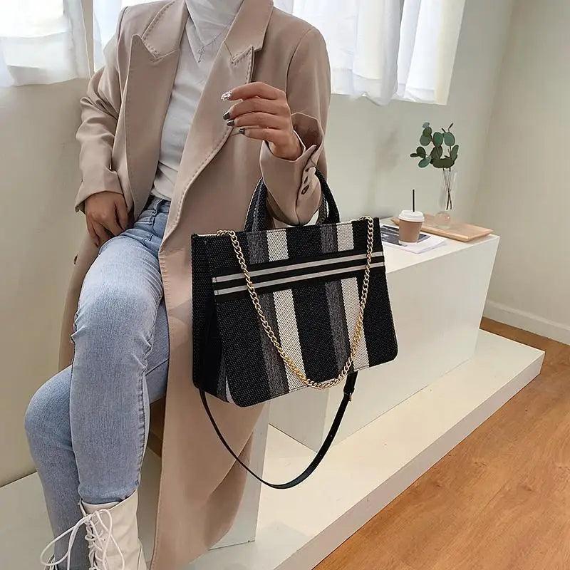 Vintage Style Canvas Large Capacity Shoulder & Crossbody Bag