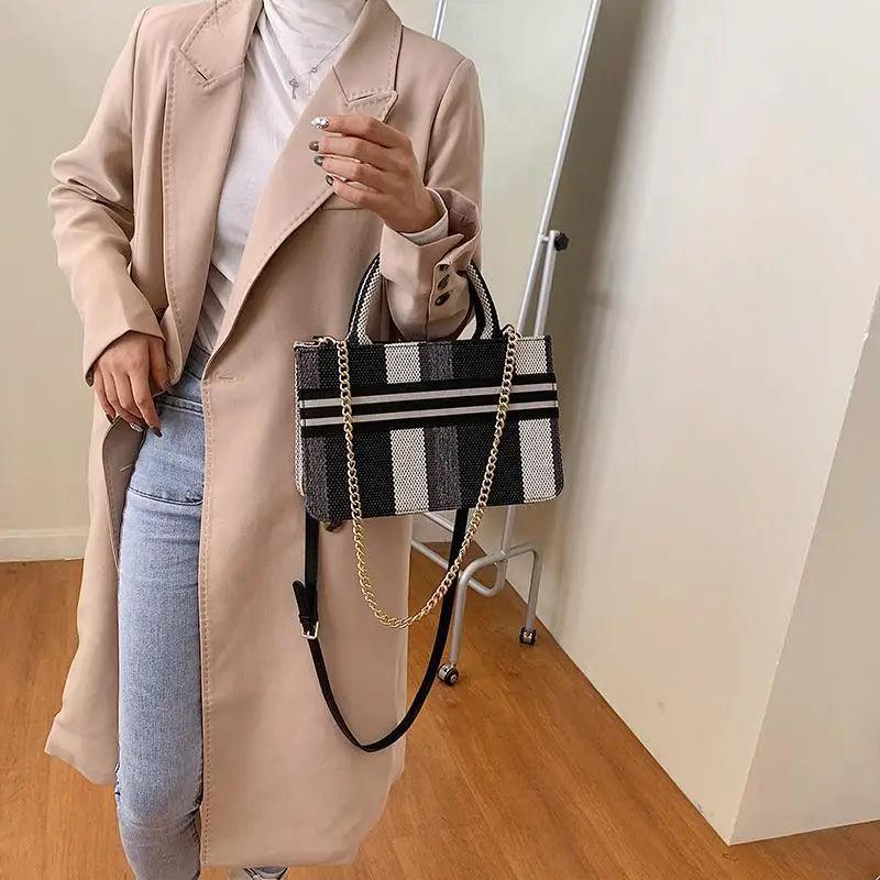 Vintage Style Canvas Large Capacity Shoulder & Crossbody Bag
