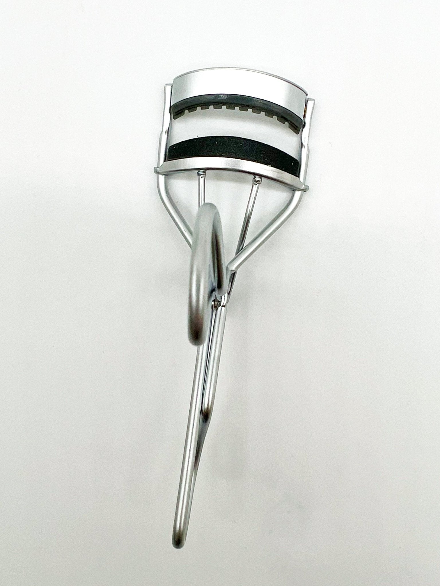 VIP 3D Eyelash Curler for Captivating Wide-Eyed Looks