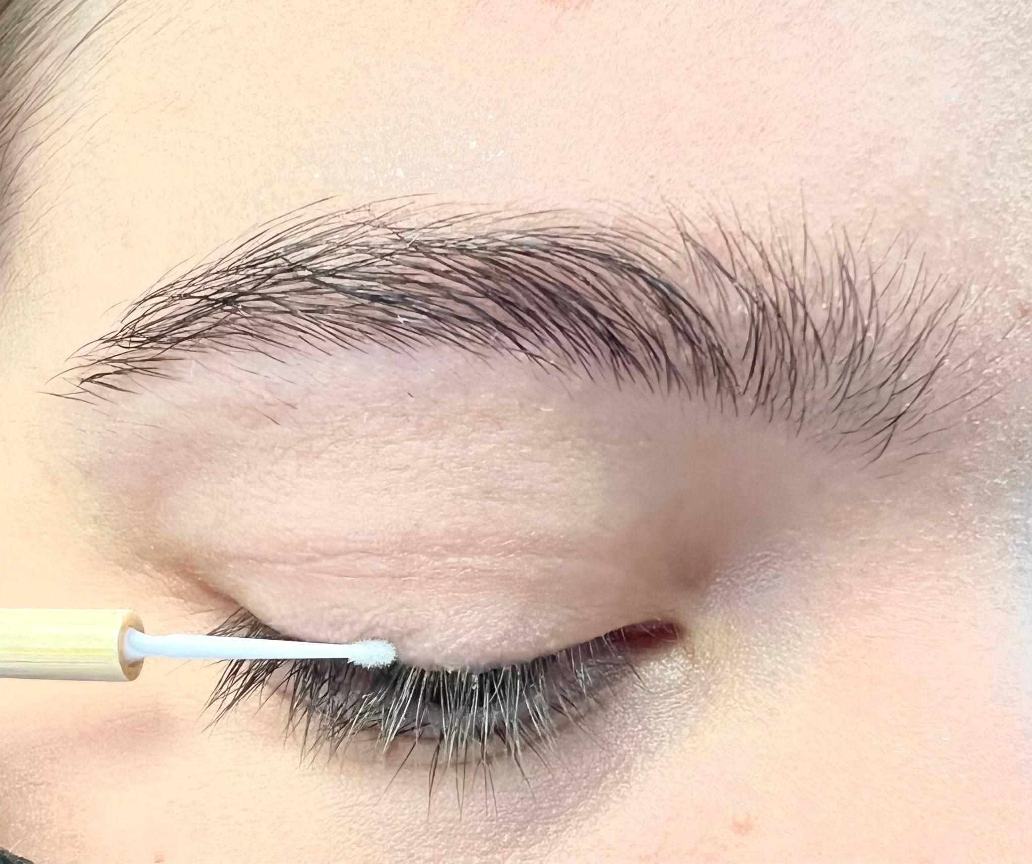 Disposable Micro Brushes for Eyelash Extensions, Bamboo Handle - 50 Pcs