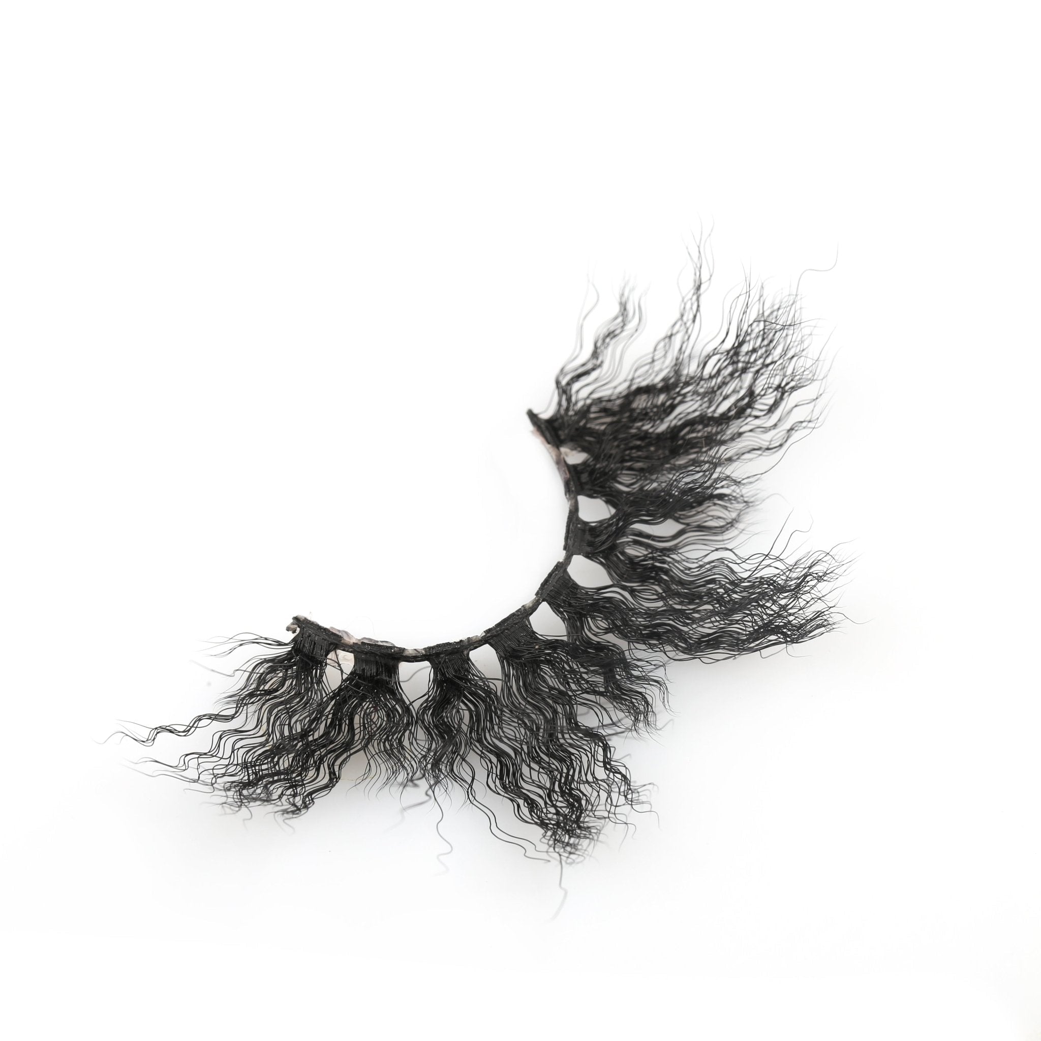 VIP Kinky Curl Lashes - Dramatic Volume & Natural Curly Pattern