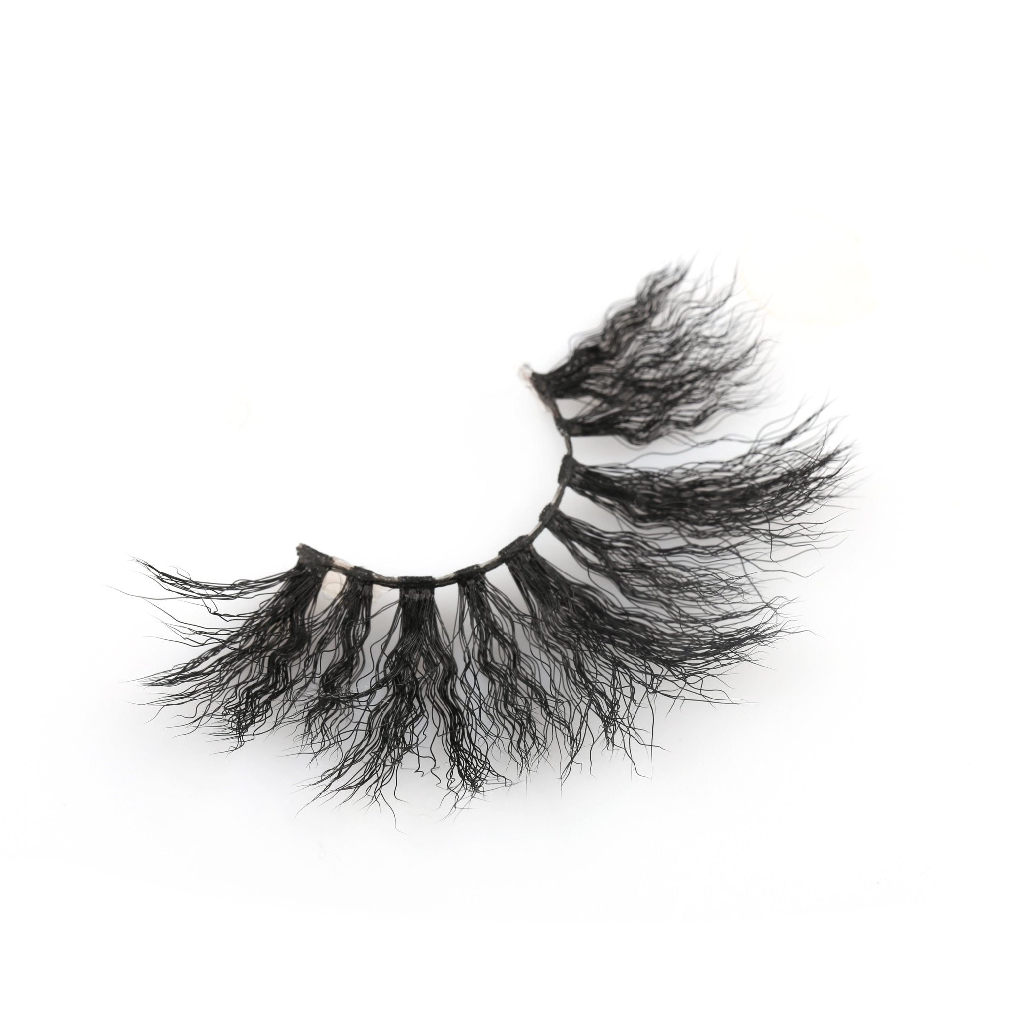 VIP Kinky Curl Lashes - Dramatic Volume & Natural Curly Pattern