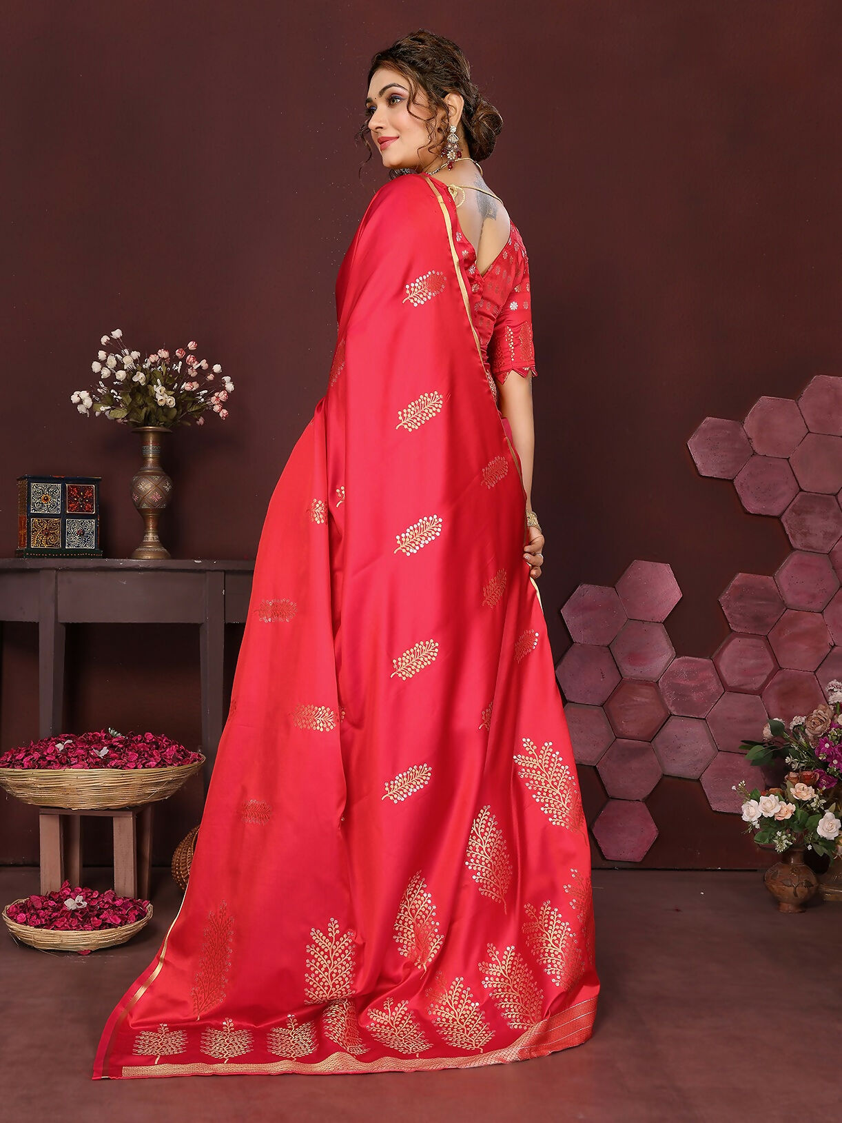 Redise Pink Banarasi Silk Saree with Floral Motifs