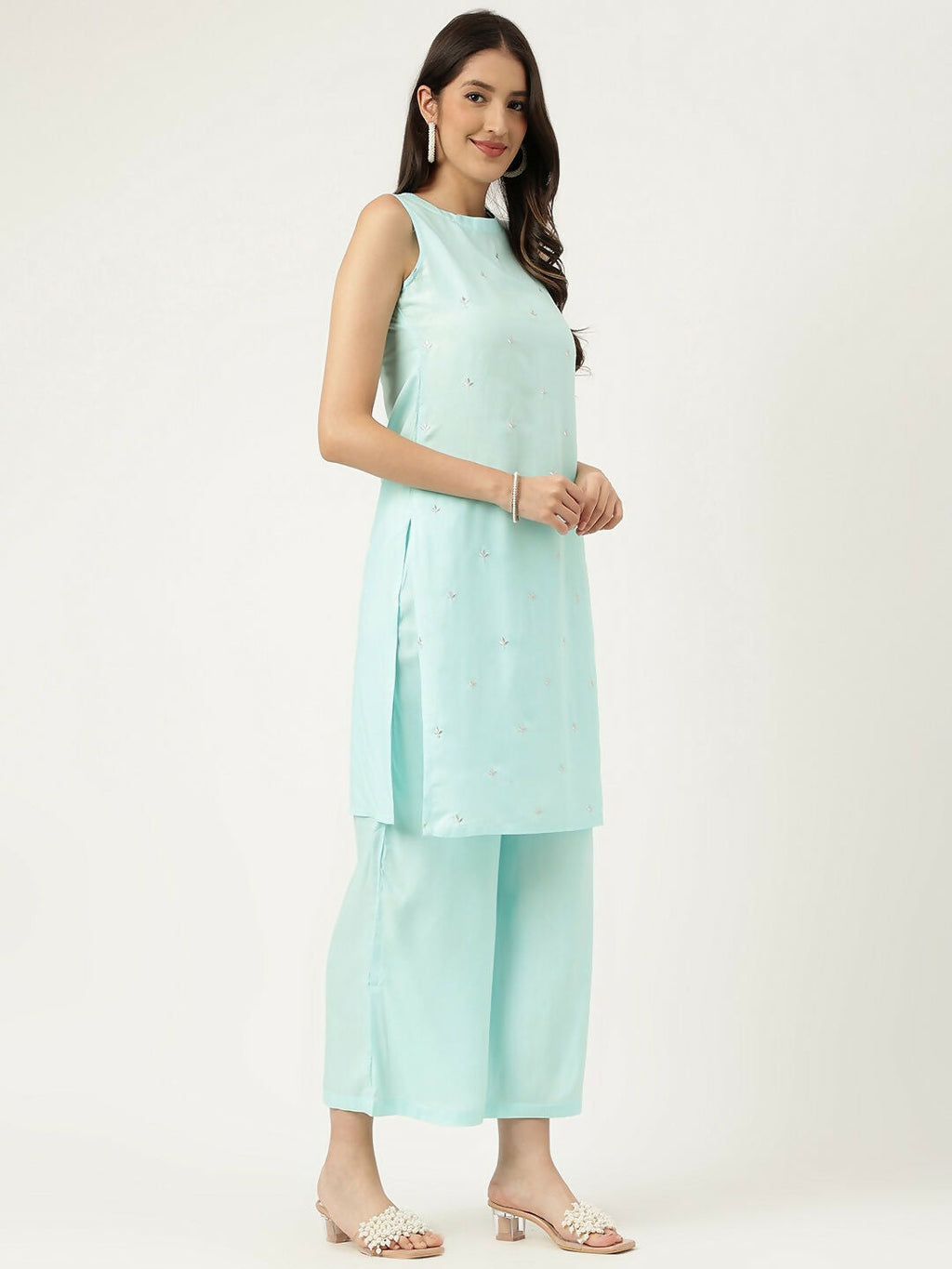 Blue Straight Kurta and Bottom Set with Intricate Embroidery