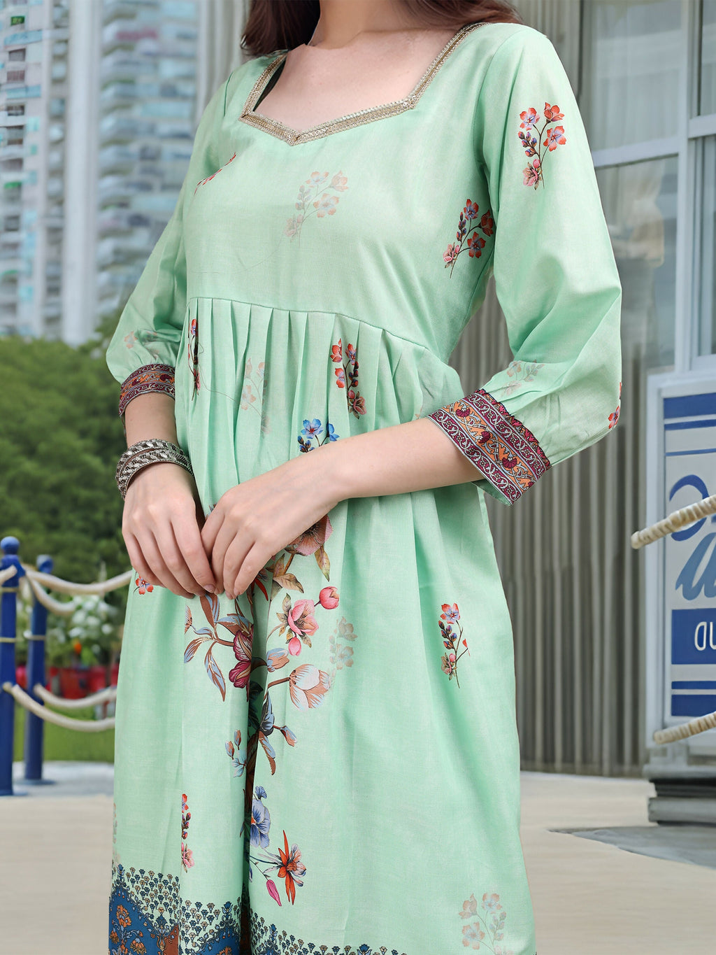 Green Linen Kurta Set with Digital Print and Foil Work